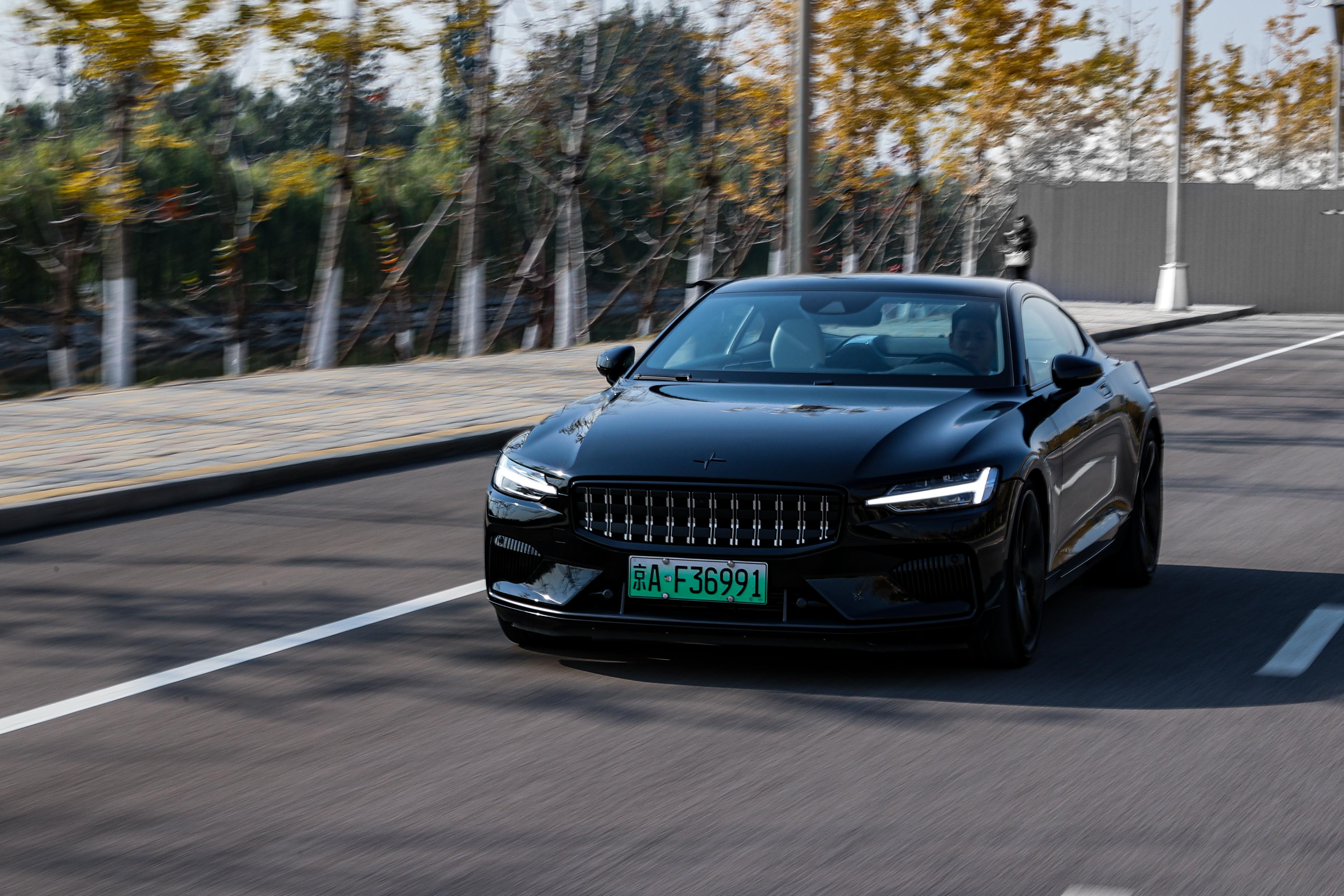 极星Polestar4开启全国批量交付，持续开拓豪华纯电体验新触点
