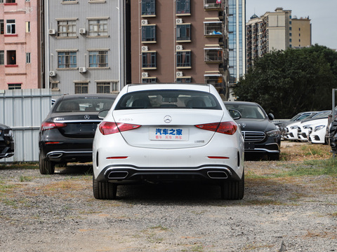 奔驰c260l新车报价2024款图片，奔驰c260l落地多少钱